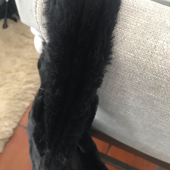 NWT Victoria’s Secret fuzzy black tote - Picture 5 of 6